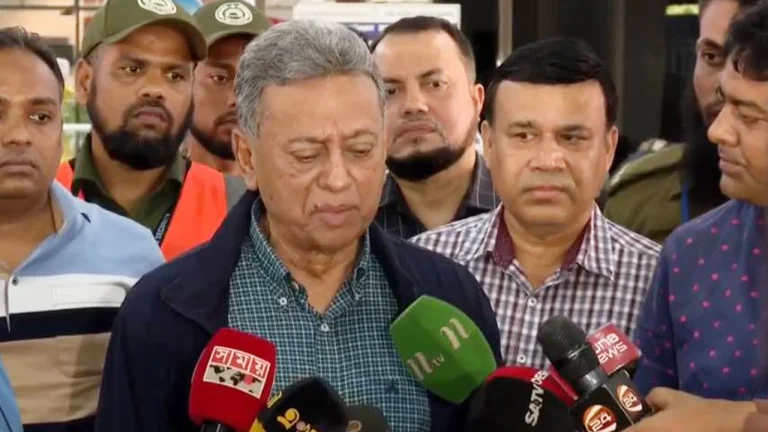 আঃ লীগের ২৮ অক্টোবর লগি-বৈঠা আন্দোলনের ডাক নিয়ে মুখ খুললেন আমীর খসরু